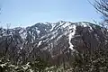 片折岳から金剛堂山を望む