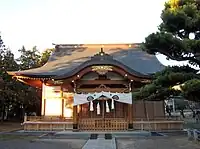 拝殿平成16年の造営。