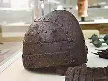 益子天王塚古墳 衝角付冑栃木県益子町。早稲田大学會津八一記念博物館展示。