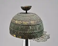 祇園大塚山古墳 眉庇付冑千葉県木更津市。東京国立博物館展示。