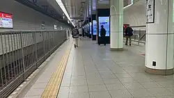 1番線プラットホーム(ホームドア設置後)