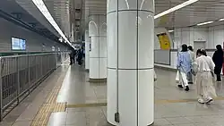 2番線プラットホーム(ホームドア設置後)