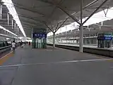 プラットホーム