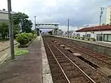 高岡方面よりみる駅構内