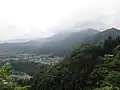 秩父御嶽山（贄川）からの熊倉山と三峰口駅