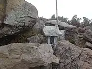 山頂の祠