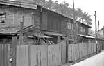 電化時に新築された電車庫。中央写真の上部に写っている建物は流山市役所(1979年4月15日)