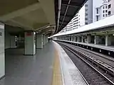 ホーム(可動式ホーム柵設置前)