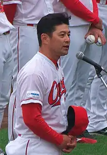 2015年11月23日ファン感謝デーで挨拶をする緒方