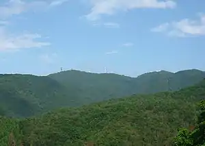 背炙山