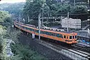（画像3）オレンジにグリーンの帯カラー （1991年5月 平野駅付近）