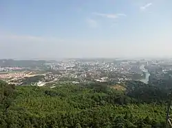 潜山から眺める市街地