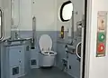 バリアフリー対応トイレ（6号車）