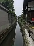芝原用水（福井県福井市照手）（福井市、北緯36度4分1.9秒 東経136度12分41.28秒﻿ / ﻿北緯36.067194度 東経136.2114667度﻿ / 36.067194; 136.2114667﻿ (福井市を流れる芝原用水)）