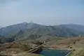 山頂からの武奈ヶ岳（左奥）