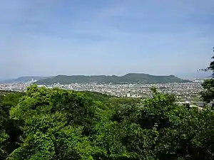 石清尾山塊