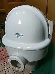 西浦製陶時代の製品(和式水洗便器)