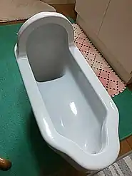 西浦製陶時代の製品(和式水洗便器)