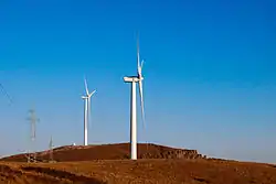 東甸子梁にある風力発電機