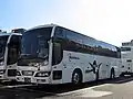 2005年導入の車両。西工SD-I。それまでの西工SD-IIに比べ床面が若干低い西工SD-Iボディを採用しコストダウンを図った。現在は定期運用を離れ、高速予備車として車庫で待機していたが、現在は大野城市にある教習所にて社員用教育車として使用。