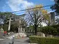 現在の豊国神社正面鳥居。かつてはここに寛政10年(1798年)に落雷で焼失するまでは方広寺仁王門があった。