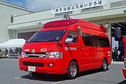 指揮車　トヨタ・ハイエース（豊田市消防本部北消防署）屋根先端には情報収集用のカメラが搭載されている。