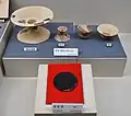 八鳳鏡（複製）・土師器那珂川町なす風土記の丘資料館展示。