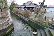 針江集落口となる浄栄寺（針江大川上流水路が屈曲する）