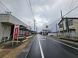安養寺を通る国道312号