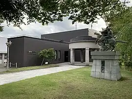 長岡市栃尾美術館