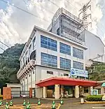 人道出入口。左は門司側、右は下関側