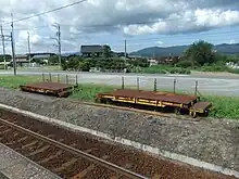 九一式（右）、九七式軽貨車