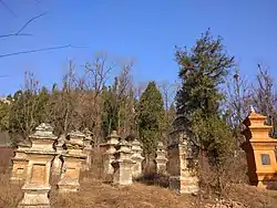 風穴寺の仏塔群