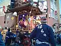 市内を練り歩く山車
