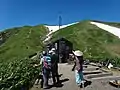 駒ノ小屋から山頂を眺める