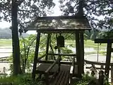 駒形根神社の釣鐘堂より田を望む