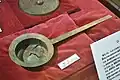 古墳時代の火熨斗高井田山古墳（大阪府柏原市）出土。柏原市立歴史資料館展示。
