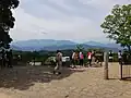 山頂から丹沢山地や富士山