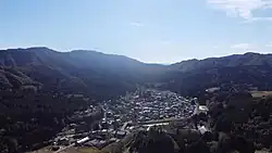 高根の全景