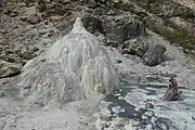 高瀬渓谷の噴湯丘