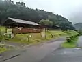 炊事場とバンガロー