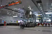 改札口