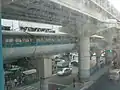 4号線乗り換え通路。かなり長い。