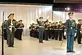着剣捧げ銃の敬礼（および指揮官は刀の敬礼）