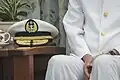 将校正帽