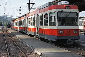 1980年代以降導入された新型電車・BDe4/4形は従来の車両を置き換えた(2009年撮影)