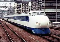 0系4両編成（Q4編成）山陽新幹線内では輸送需要に合わせ、短縮編成が組成された。
