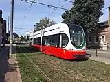 TMK2300（253、後方、2023年撮影）