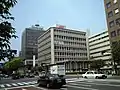 百十四銀行と香川銀行の本店は隣接している