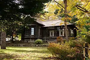 清華亭（2013年11月）